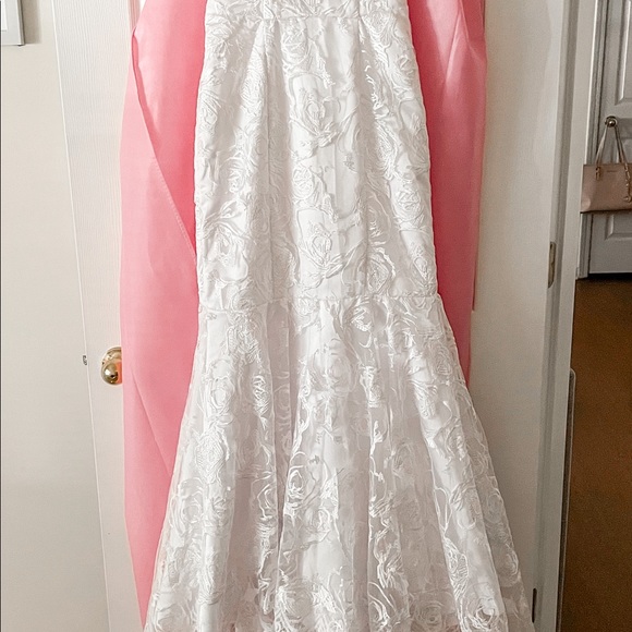 Size 4 Custom Mermaid Style Wedding Dress - Picture 2 of 14